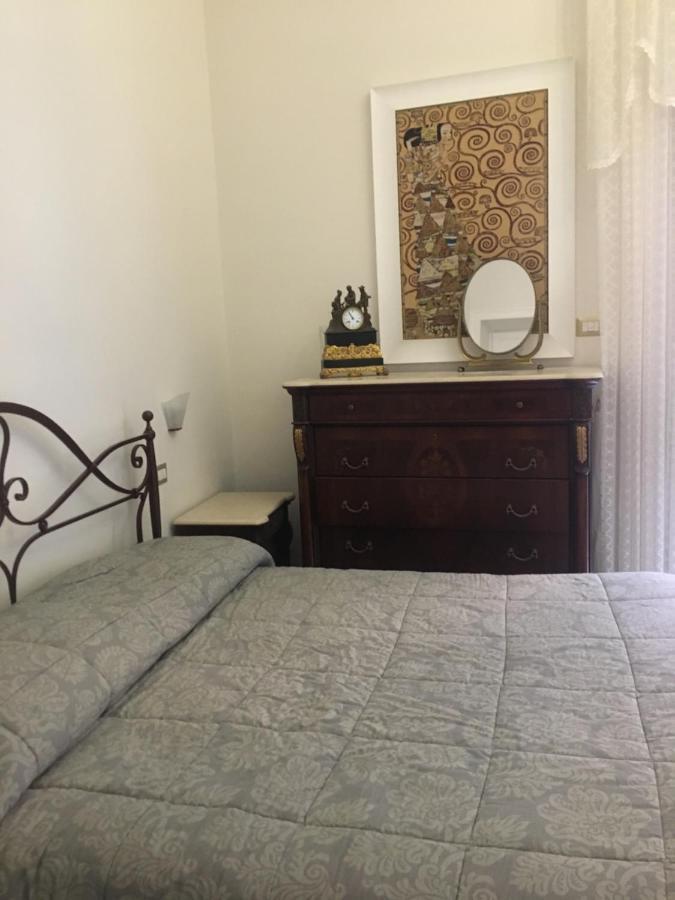ナポリ Ciro A Maschio Angioino Bed & Breakfast エクステリア 写真